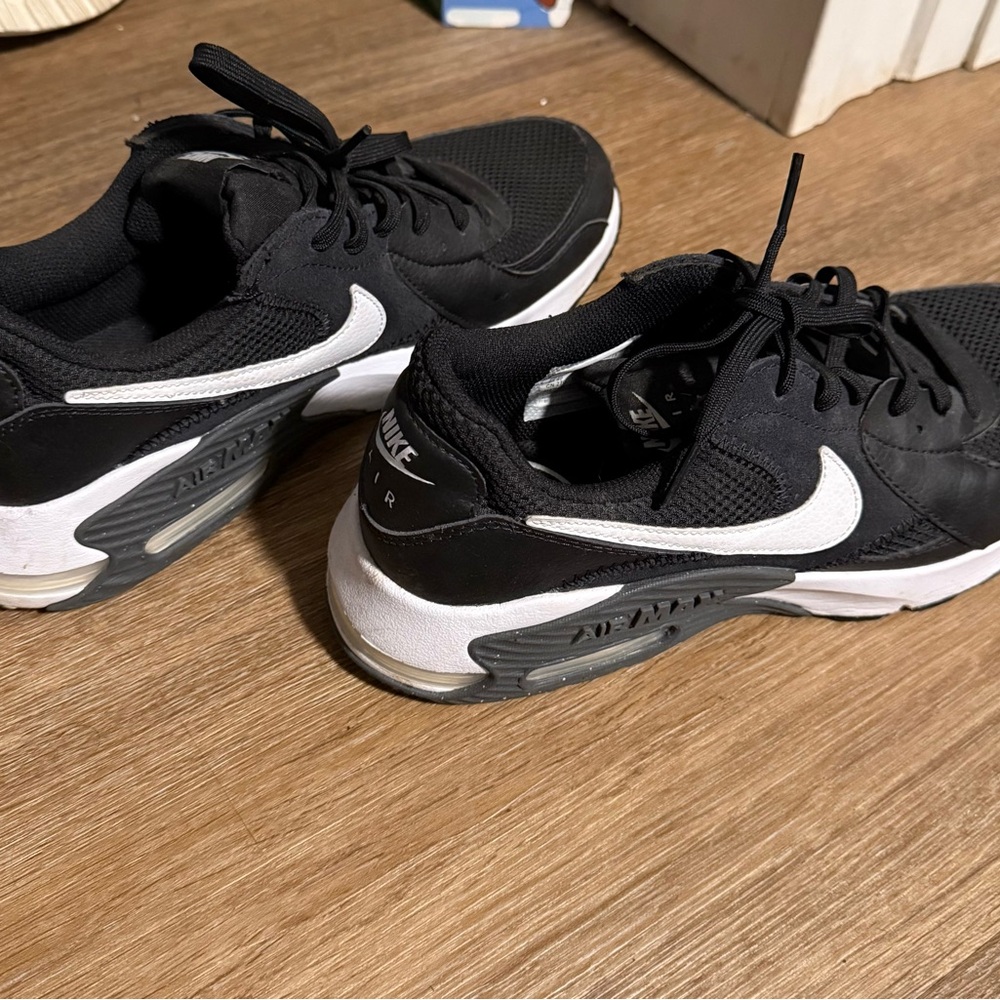 Nike Black and White Athletic Shoes